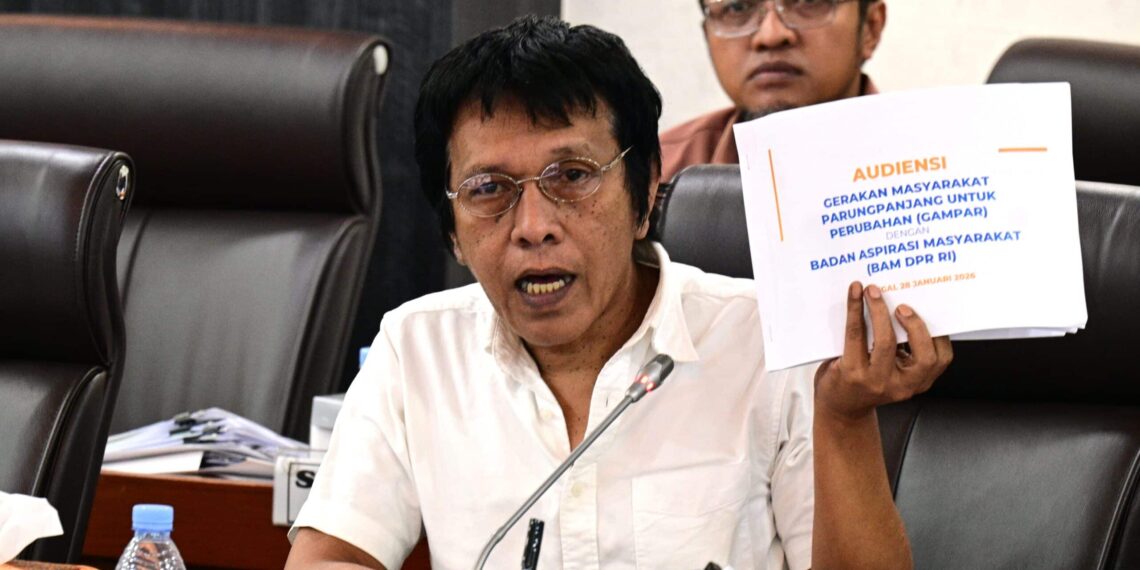 Wakil Ketua Badan Aspirasi Masyarakat (BAM) DPR RI, Adian Napitupulu, dalam Rapat Dengar Pendapat Umum (RDPU) bersama Gerakan Masyarakat Parung Panjang (GAMPAR), di Gedung Nusantara II, DPR RI Senayan, Jakarta, Rabu (28/1/2026).
