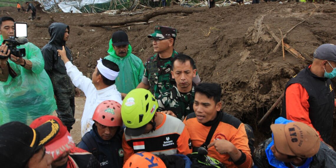 Bencana Longsor di Cisarua, Bandung Barat