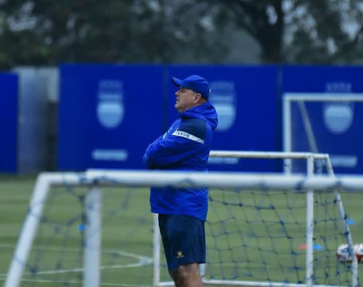 Coach Persib Bandung Bojan Hodak memilih stabilitas tim dibanding rombak pemain (IG Persib)