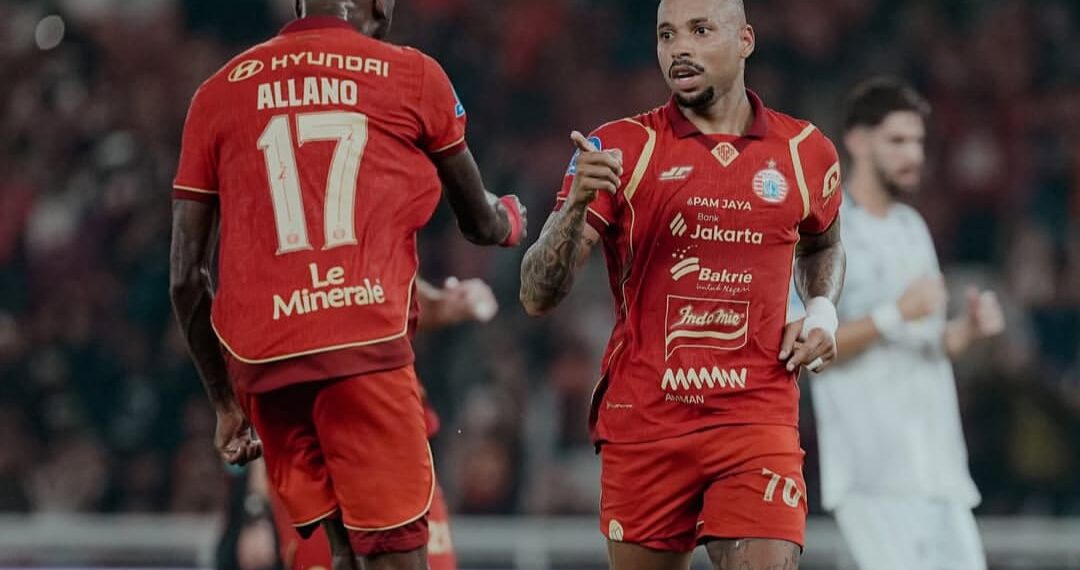 Eksekusi Gustavo Almeida di Titik Putih Bawa Persija Ungguli Madura United 1-0 (Foto: Instagram Persija)