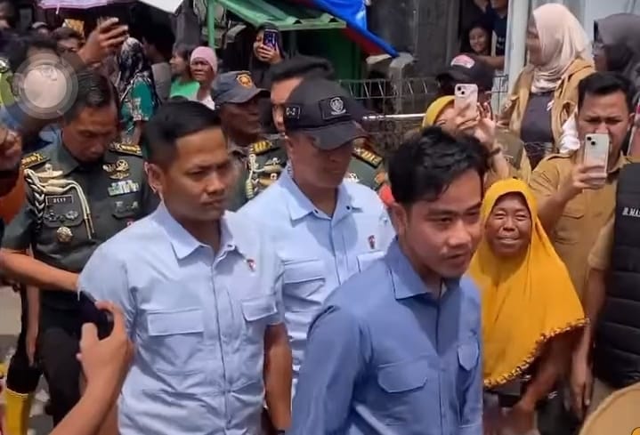 Wapres Gibran Tinjau Lokasi Banjir di Karawang Hanya Dipinggir Jalan, Tidak Lihat Sungai Citarum
