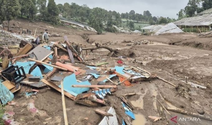 8 Orang Meninggal Dunia Akibat Longsor di Bandung, 82 Orang Dikabarkan Hilang