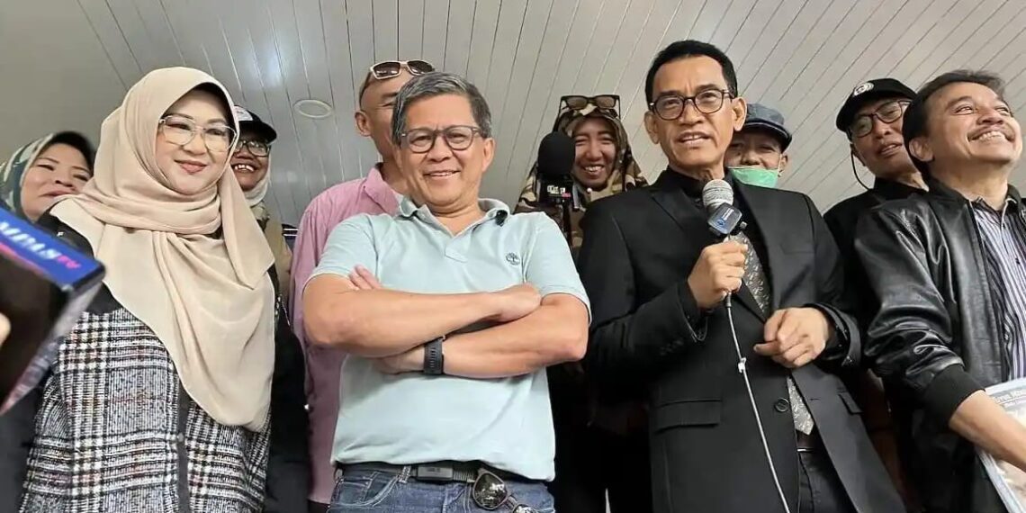 Datangi Polda Metro, Rocky Gerung Jadi Saksi Roy Suryo Terkait Ijazah Palsu Jokowi