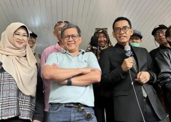 Datangi Polda Metro, Rocky Gerung Jadi Saksi Roy Suryo Terkait Ijazah Palsu Jokowi