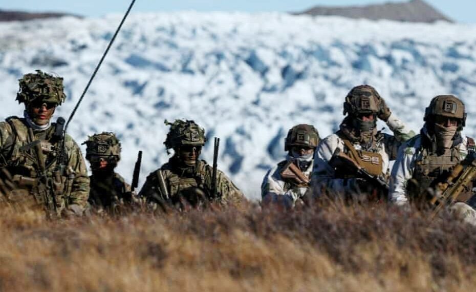 Ketegangan geopolitik memanas setelah Gedung Putih menyatakan opsi militer tetap terbuka dalam upaya Amerika Serikat mengambil alih Greenland, wilayah otonom Kerajaan Denmark di kawasan Arktik