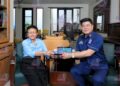Prof. Suzie Sri Suparin Sudarman bersama Host Eddy Wijaya dalam Podcast (Ist)