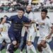 Pemain Persita Rayco Rodriguez mencoba menghindari penjagaan pemain Bhayangkara FC. Dalam laga itu kedua tim bermain imbang 1 - 1 (foto : Ig Persita)