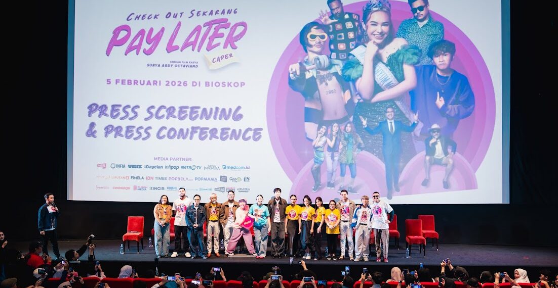 Amanda Manopo berperan sebagai Tina dalam film Check Out Sekarang, Pay Later (CAPER), produksi Scovi Films dan Rapi Films.