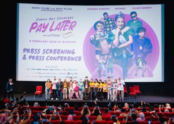 Amanda Manopo berperan sebagai Tina dalam film Check Out Sekarang, Pay Later (CAPER), produksi Scovi Films dan Rapi Films.