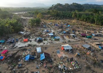 Sejak bencana banjir, longsor dan banjir bandang melanda 18 kabupaten dan kota di Aceh pada 25 November lalu, Ketua TP PKK Aceh Marlina Muzakir, telah menembus berbagai wilayah pelosok dan terisolir yang terimbas bencana.