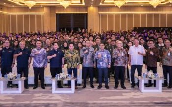 Menteri Pemuda dan Olahraga Erick Thohir bersama Direktur Utama BRI Hery Gunardi saat kegiatan literasi keuangan bagi atlet peraih medali SEA Games 2025 Thailand di Menara BRILiaN, Jakarta, Rabu (7/1/2026).