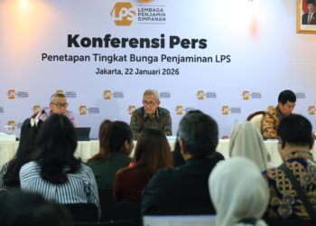 Pelaksana Tugas Anggota Dewan Komisioner LPS Bidang Program Penjaminan dan Resolusi Bank, Ferdinan D. Purba, menyampaikan keterangan pers terkait kebijakan Tingkat Bunga Penjaminan (TBP) LPS dalam konferensi pers di Jakarta, Kamis (22/1/2026).