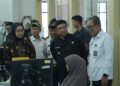 Sekjen Imipas Asep Kurnia bersama Bupati Garut Abdusy Syakur Amin saat meresmikan Kantor Imigrasi Kelas II Non TPI Garut, Kamis (29/1/2026). Kehadiran kantor mandiri ini bertujuan memangkas jarak birokrasi bagi ribuan pemohon paspor di wilayah Garut. (Foto: Dok. Humas Kemenimipas/Ekoin.co)