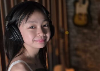 Penyanyi cilik Lindee Cremona saat merilis single terbarunya “Senyum Papa”, lagu bertema keluarga yang mengangkat peran dan kasih sayang seorang ayah.