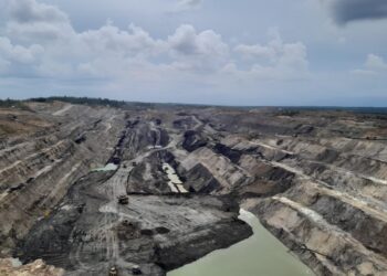 Aktivitas pertambangan di Site Asamasam PT Arutmin Indonesia milik PT Bumi Resources Tbk. (BUMI). FOTO : IST