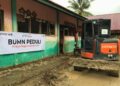 PT Bank Negara Indonesia (Persero) Tbk atau BNI bergerak cepat membantu warga terdampak banjir bandang di Sumatra Barat dengan membersihkan Masjid Darul Aman, Jorong Toboh, Nagari Malalak, Kabupaten Agam, Sabtu (17/1/2026).