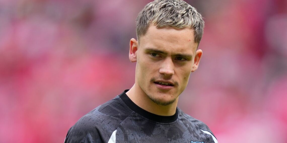 Kecewa berat menyelimuti perasaan bintang baru Liverpool, Florian Wirtz, usai laga kontra Fulham di Craven Cottage, Minggu (4/1/2026).