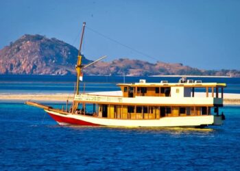 Tim SAR gabungan memperpanjang masa pencarian selama tiga hari setelah ditemukan petunjuk baru berupa sinyal telepon seluler milik salah satu korban.