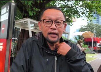 Dua kali tersangka Ishfah Abidil Aziz alias Gus Alex diperiksa kasus korupsi kuota haji. Namun Gus Alex masih melenggang pulang dari Gedung KPK