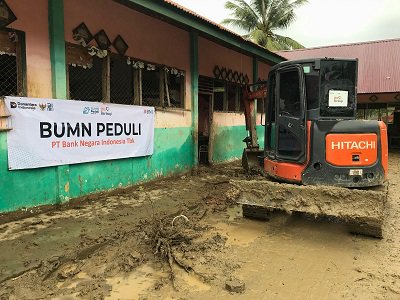 BNI Bersihkan Sekolah Terdampak Banjir di Aceh Utara, Dukung Pemulihan Pendidikan Pascabencana. Sumber dok bni.co.id