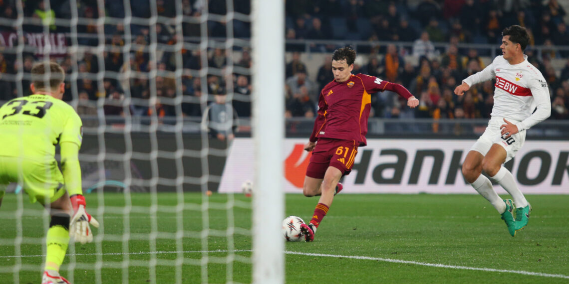 Dua Gol Niccolo Pisilli, AS Roma Taklukkan Stuttgart 2-0 di Liga Europa