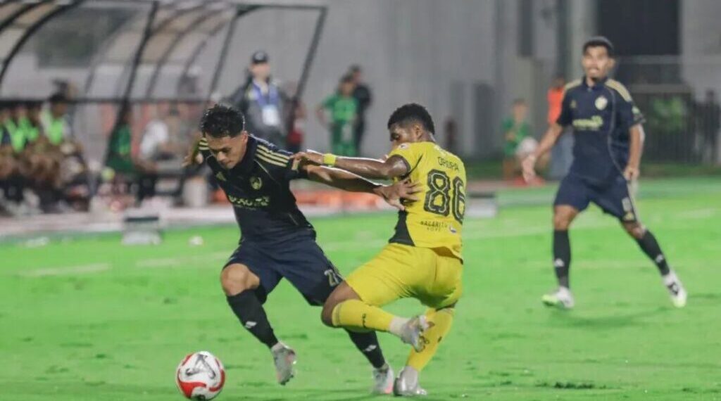 Bermain di Kandang Sendiri, PSM Ditahan Imbang Semen Padang 0-0