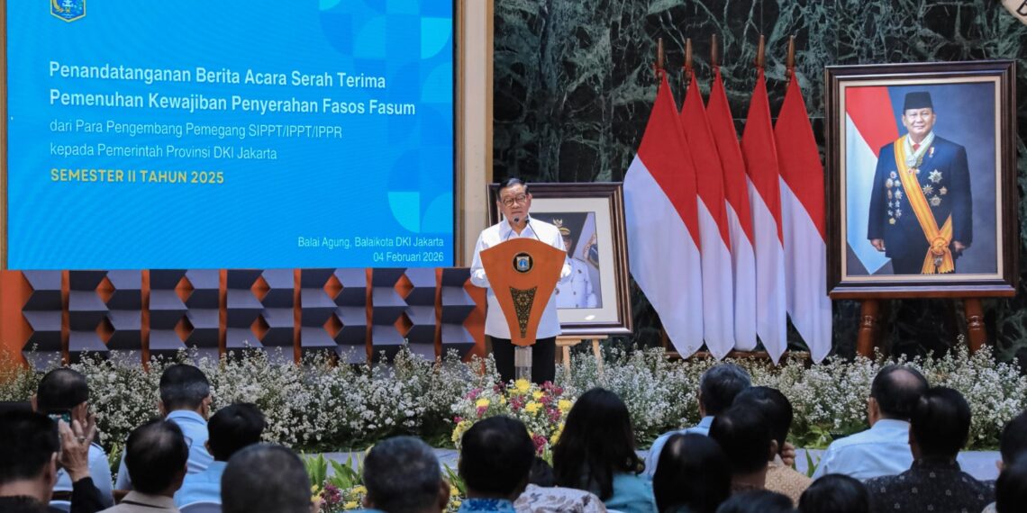 Gubernur DKI Jakarta, Pramono Anung saat menyaksikan BAST Fasum Fasos dari Pengembang, Rabu (4/2/2026) (Foto: Ridwansyah/ekoin.co)