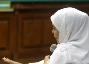 Gubernur Jawa Timur Khofifah Indar Parawansa di Pengadilan Tipikor Surabaya (Ist)