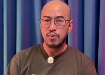 Pandji Pragiwaksono Datang ke Polda Metro untuk Sampaikan Hasil Obrolan Bersama MUI