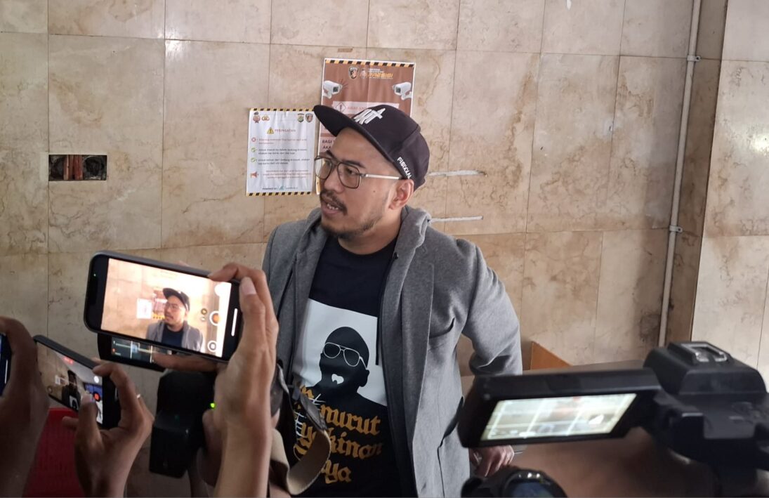 Pandji Pragiwaksono diperiksa penyidik Polda Metro Jaya. (Foto: Aminudin)