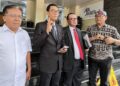 Kuasa hukum Roy Suryo Cs, Refly Harun dan Jahmada Girsang. Foto: Ist