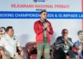 Ketua Pengurus besar Tinju Indonesia (Perbati) Ray Zulham saat memberikan keterangan di Kemenpora. (Ig Perbati)