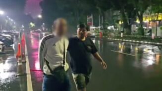 Pelaku modus palsu saat dibawa ke Polda Metro Jaya. Foto: Resmob PMJ