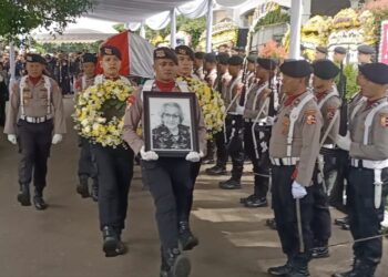 Pelepasan Eyang Meriyati Roeslani Hoegeng. (Humas Mabes Polri)