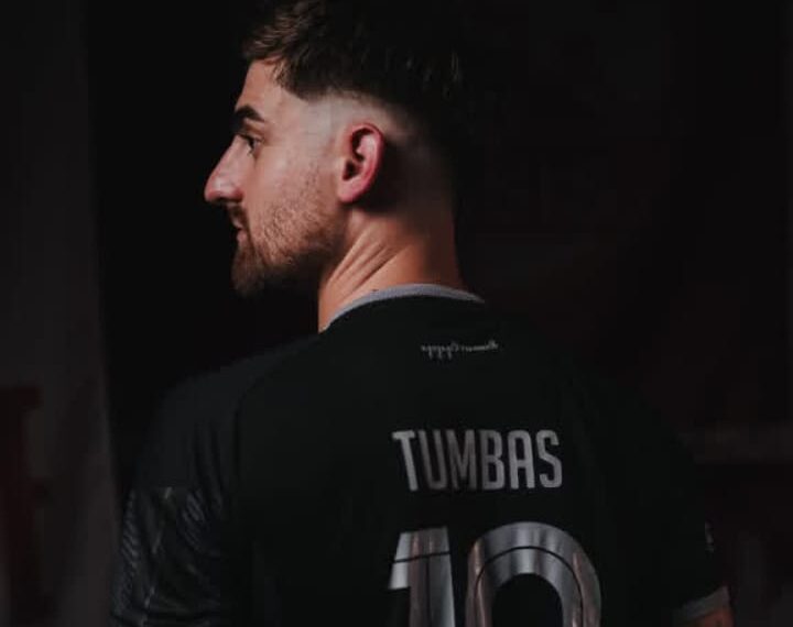 Striker Dejan Tumbas jadi pemain asing kesepuluh Persis Solo. (IG Persis)