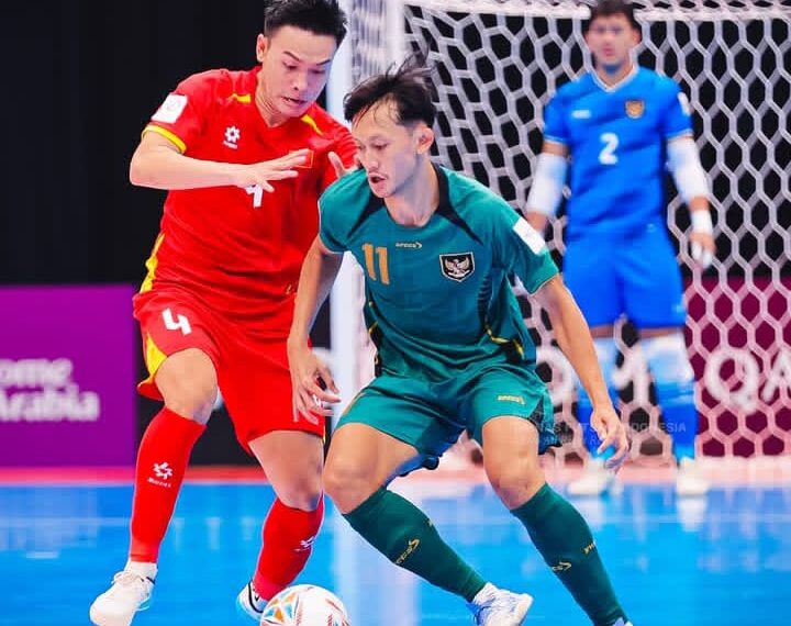 Timnas Futsal Indonesia berhasil mengalahkan Vietnam 3-2 di perempat final piala asia. Di semi final Timnas akan melawan Jepang yang sebelumnya menghajar Afghanistan 6-0. (iG Timnas futsal)