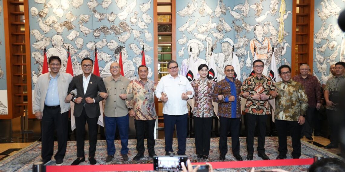 Menko Perekonomian Airlangga Hartarto menegaskan komitmen pemerintah untuk tidak memberikan ruang bagi spekulan pasar modal. Pemerintah mendorong sanksi hukum tegas bagi pelaku manipulasi saham demi menjaga arus investasi asing (FDI) dan stabilitas sistem keuangan nasional. (Foto: Dok. Kemenko Perekonomian/Ekoin.co)