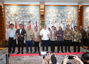 Menko Perekonomian Airlangga Hartarto menegaskan komitmen pemerintah untuk tidak memberikan ruang bagi spekulan pasar modal. Pemerintah mendorong sanksi hukum tegas bagi pelaku manipulasi saham demi menjaga arus investasi asing (FDI) dan stabilitas sistem keuangan nasional. (Foto: Dok. Kemenko Perekonomian/Ekoin.co)