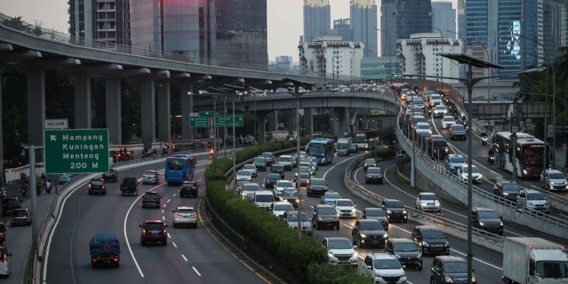 Jumlah lonjakan kendaraan di ibu kota Jakarta, berpotensi risiko pelanggaran lalu lintas. Foto: Ist