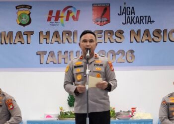 Wakapolda Metro Jaya Brigjen Pol Dekananto Eko Purwono (tengah) saat merayakan Hari Pers Nasional bersama insan pers di Balai Wartawan Polda Metro Jaya, Senin (9/2/2026). Polda Metro Jaya berkomitmen terus menjaga keterbukaan informasi dan sinergitas bersama media guna mewujudkan situasi kamtibmas yang kondusif. (Foto: AMSI/Ekoin.co)
