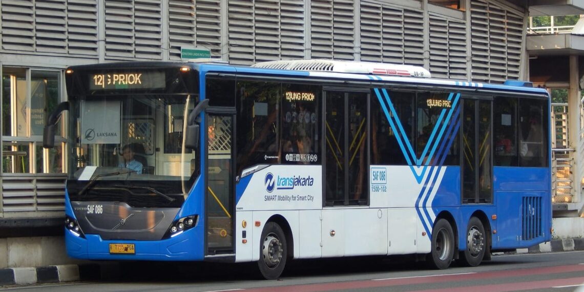 kecelakaan maut yang melibatkan bus TransJakarta di Jalan Margasatwa Raya, Jakarta Selatan, Kamis (12/2/2026).