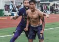 Selebrasi striker Persita Ahmad Nur Hardianto usai mencetak gol kemenangan ke gawang PSBS Biak di Stadion Indomilk Arena, Tangerang, Senin (16/2/2026). Kemenangan 2-1 ini mengukuhkan posisi Pendekar Cisadane di persaingan papan atas Liga 1.