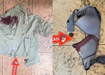Barang bukti pakai wanita korban tusukan terkena ceceran darah. Foto: Ist