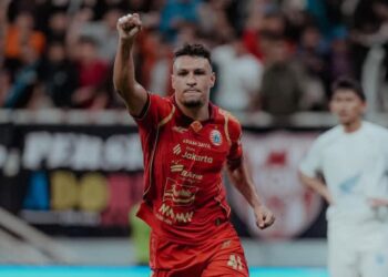 Stiker Alaeddine Ajaraie mencetak gol debutnya bersama Persija sekaligus mengantarkan timnya membungkam PSM 2-1. (Ig Persija)