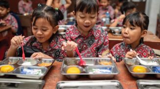 PPI mengkritik kebijakan pemerintah yang memasukkan anggaran makan gratis ke pos pendidikan di tengah banyaknya infrastruktur sekolah yang rusak dan kesejahteraan guru yang minim. (Foto: Dok. Istimewa
