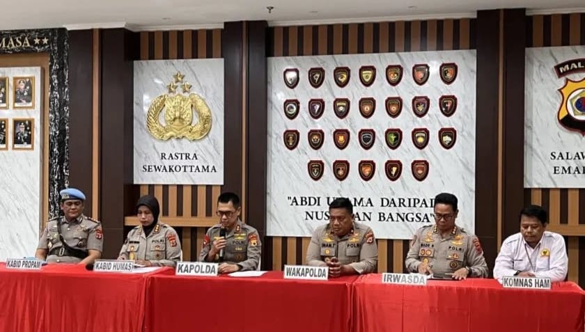 Suasana Ruang Sidang Ditpropam Polda Maluku saat pembacaan putusan terhadap Bripda MS. Institusi Polri menegaskan tidak ada ruang bagi anggota yang melakukan tindakan kekerasan yang menghilangkan nyawa warga sipil. (Foto: Dok. Humas Polda Maluku/Istimewa)