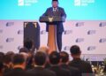 Presiden Prabowo Subianto saat memberikan paparan dalam forum Indonesia Economy Outlook (IEO) 2026 di Wisma Danantara, Jakarta. Presiden menekankan strategi "Indonesia Incorporated" sebagai motor penggerak ekonomi yang menyatukan peran pemerintah dan sektor swasta demi kemandirian bangsa.