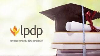 Gubernur DKI Jakarta Pramono Anung saat memberikan arahan dalam acara buka puasa bersama ratusan kepala sekolah se-Jakarta. Dalam pertemuan ini, Gubernur menegaskan komitmennya untuk memperkuat akses pendidikan melalui pembentukan LPDP tingkat provinsi dan penambahan sekolah swasta gratis bagi warga Jakarta. (Foto: Dok. Pemprov DKI/Istimewa)