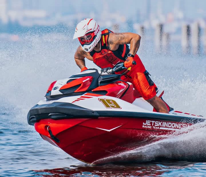Atlet Jetboarding Indonesia Aero Sutan Aswar jadi andalan Indonesia saat digelarnya Indonesia Jetsport world series 2026.