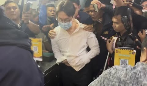 Dokter Richard Lee ditahan Polda Metro Jaya karena dianggap menghambat penyidikan kasus dugaan pelanggaran perlindungan konsumen produk kecantikan.